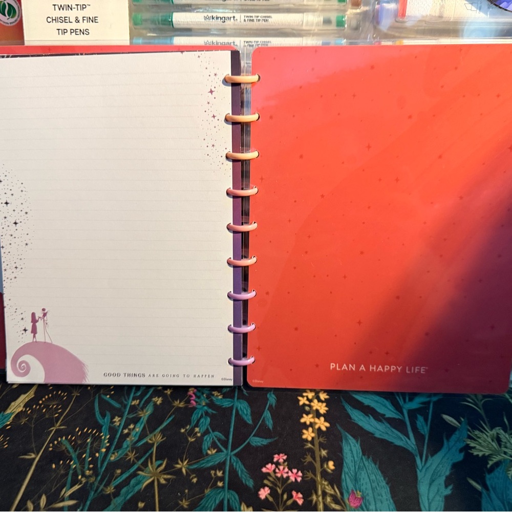 Happy Planner Disney Nightmare before Christmas Classic Notebook W/metal discs - Picture 11 of 13
